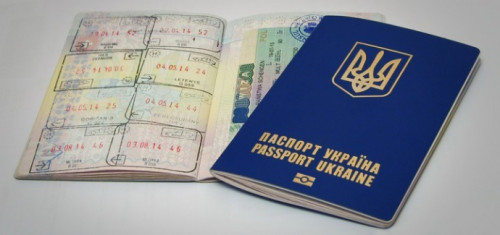Громадянські та закордонні паспорти дорожчають
